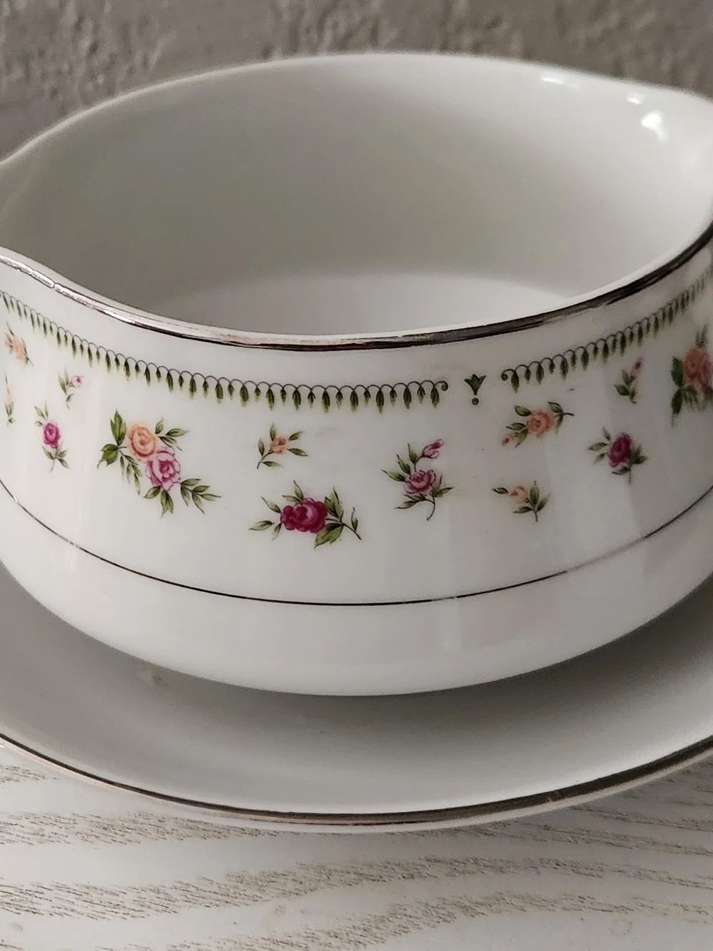 Vintage Abingdon Fine Porcelain China Gravy Boat And Creamer Set